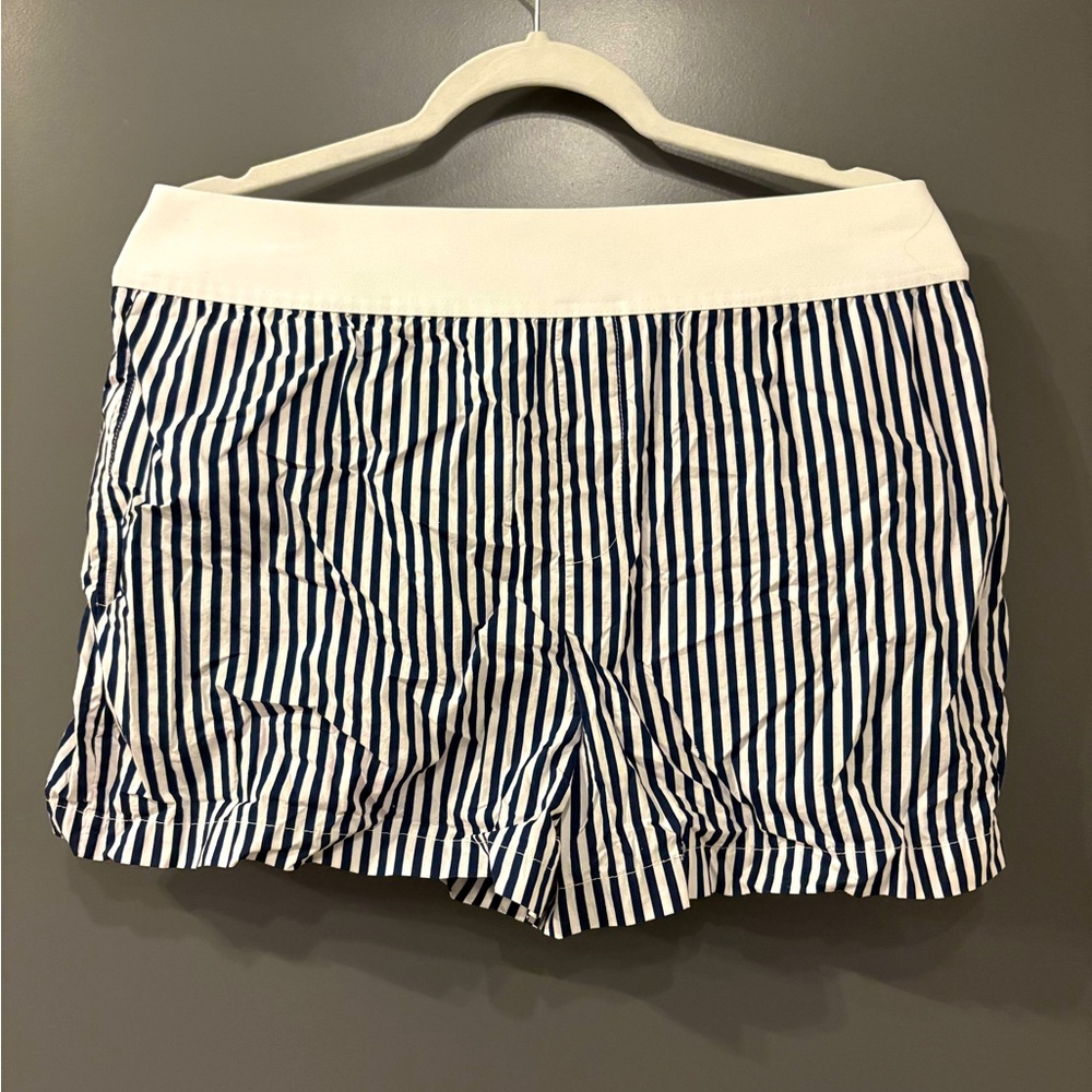 Comfy lined black and blue y2k shorts